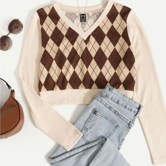 SHEIN Sweaters Vintage Argyle Print Cropped V Neck Sweater